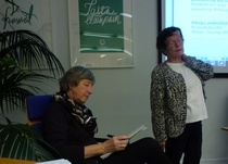 Sekreterare Ursula Stenberg och ordförande Gunvor Brettschneider på höstmötet 21.11.2016.