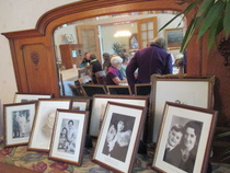 Porträtt av familjen Freyman, tidigare ägare av gården.