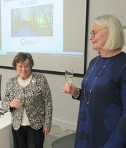 Gunvor Brettschneider och nya ordförande Viveca Hagmark