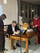 Henrik Meinanders bok har god åtgång.